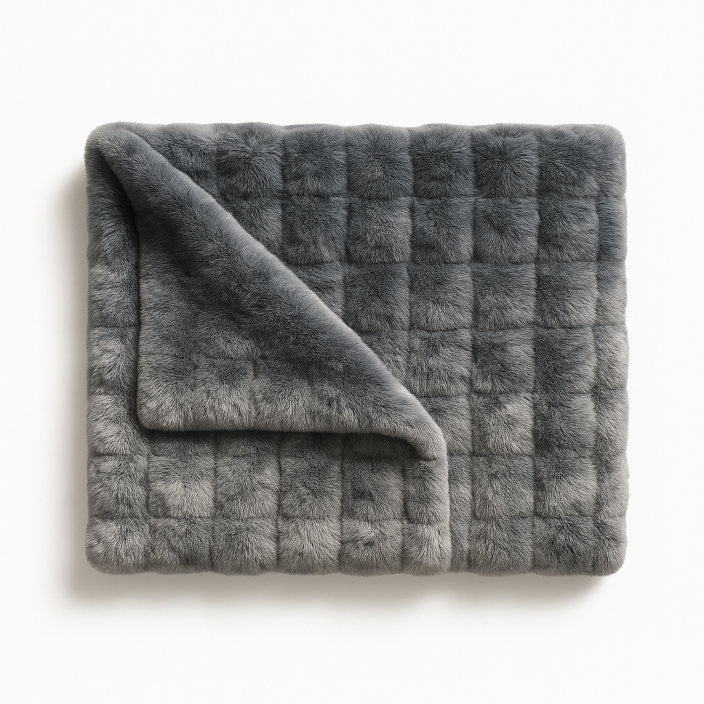 Lola Blankets™