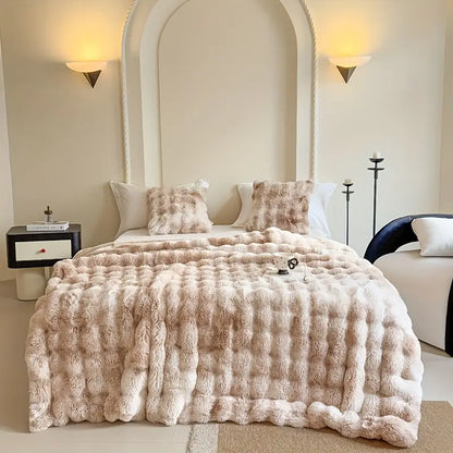 Lola Blankets™
