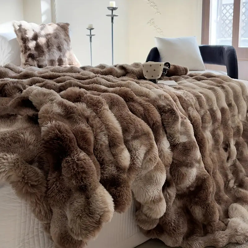 Lola Blankets™