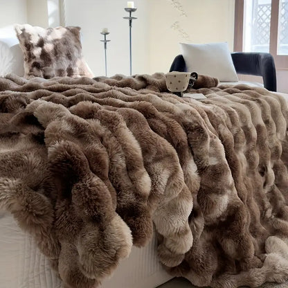 Lola Blankets™