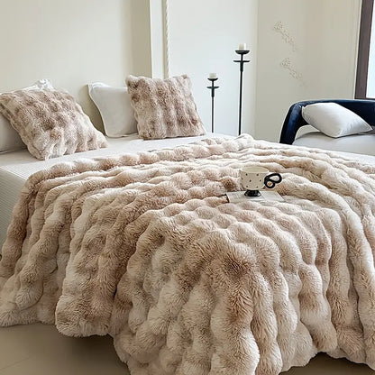 Lola Blankets™